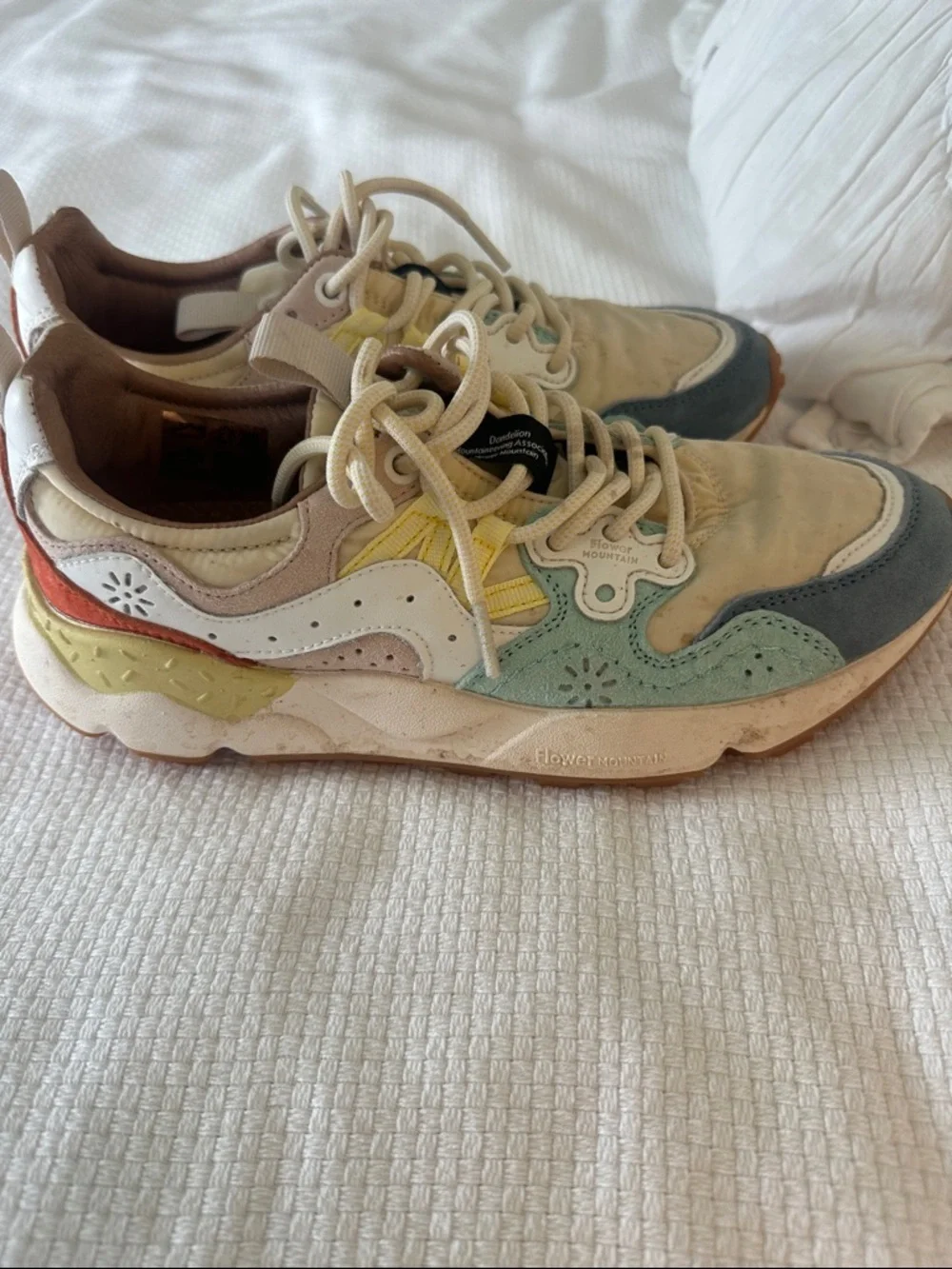 Women’s Flower Mountain Hiking Shoes - Picture 9 of 9